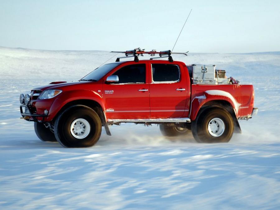  Toyota Hilux Invincible AT38 Arctic Trucks 2007 года  (фото 21 из 26)